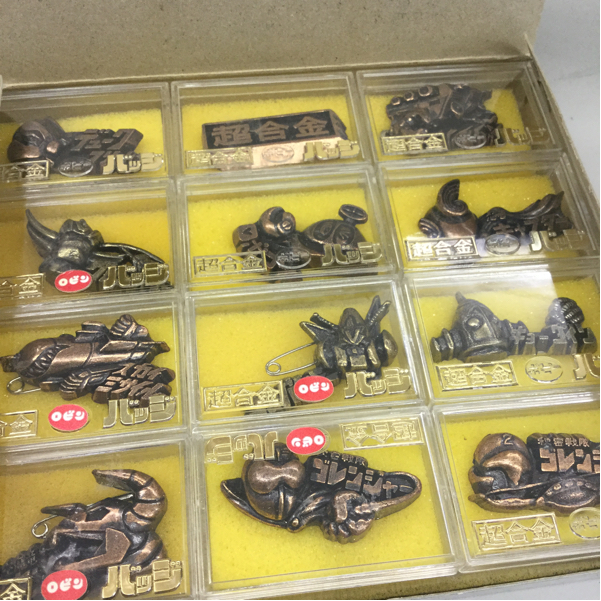ポピー ロビン 超合金 バッジ レトロ 24個入り 超希少